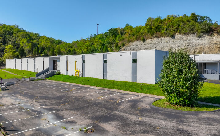 Pictures of Industrial property located at 2181 Grand Ave, Cincinnati, OH 45214 for sales - image #1