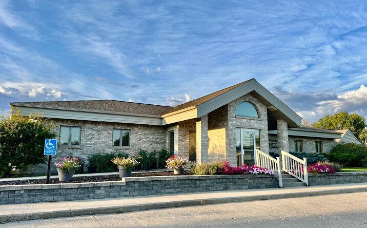 Pictures of Retail property located at 317 2nd Street NW, Roseau, MN 56751 for sales - image #1