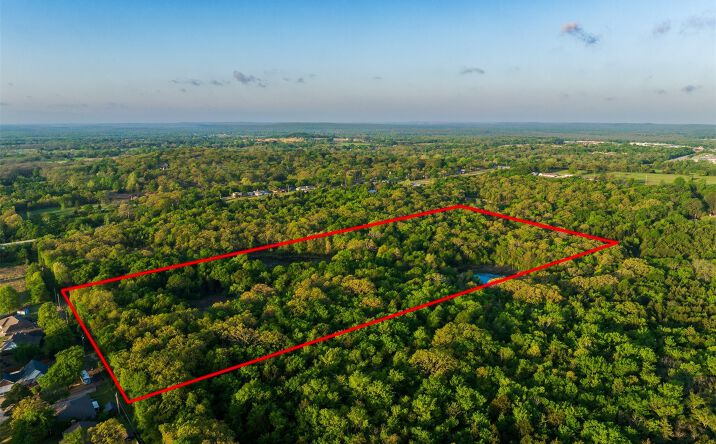 Pictures of Land property located at 6 E Southbrook Avenue, Okmulgee, OK 74447 for sales - image #1