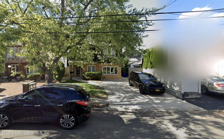 Pictures of Multifamily property located at 7 Cottage Avenue, Staten Island, NY 10308 for sales - image #1
