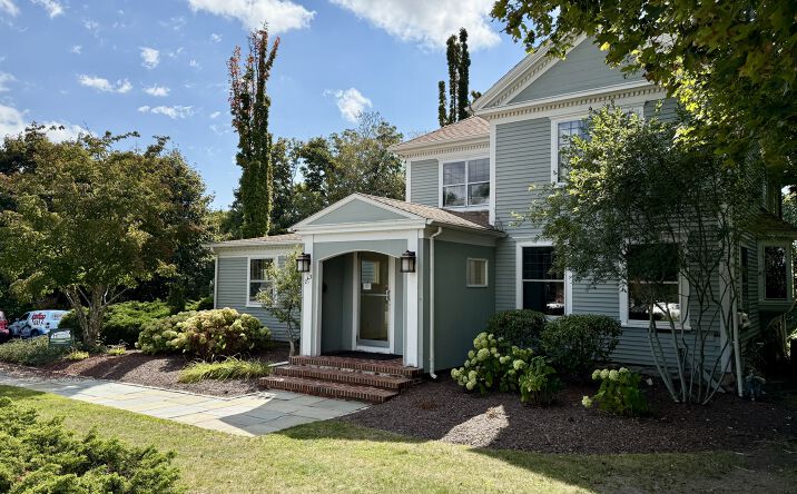 Pictures of Office property located at 243 South Street, Hyannis, MA 02601 for sales - image #1