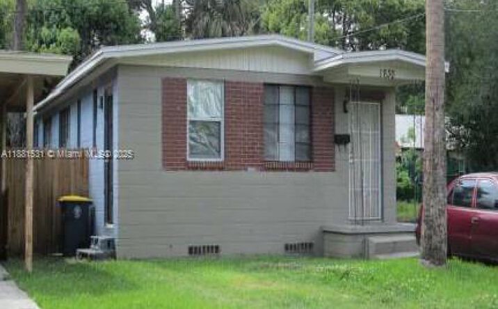 Pictures of Multifamily property located at 1630 Barnett ST, Other City - In The State Of Florida, FL 32209 for sales - image #1