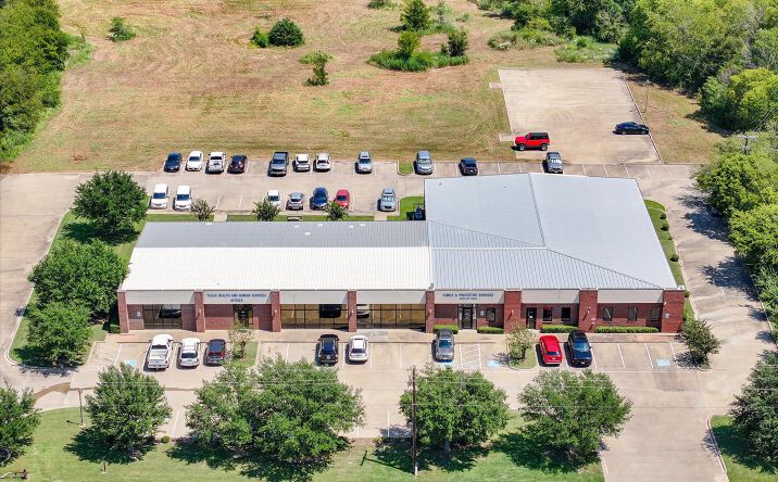 Pictures of Office property located at 2525 US-175, Kaufman, TX 75142 for sales - image #1