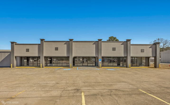 Pictures of Mixed Use, Office, Retail property located at 149 S Elm St, Haughton, LA 71037 for sales - image #1