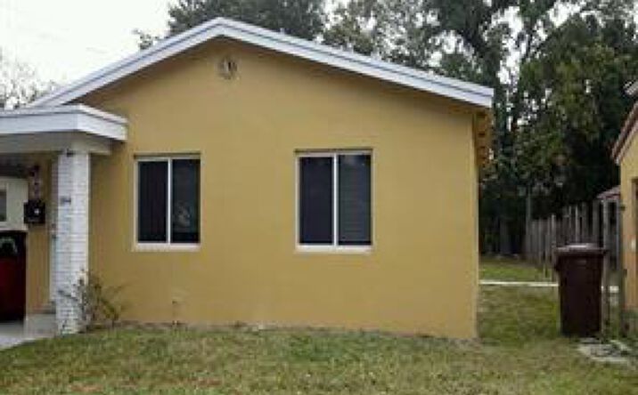 Pictures of Office property located at 1844 SE 1st Ave, Fort Lauderdale, FL 33316 for sales - image #1
