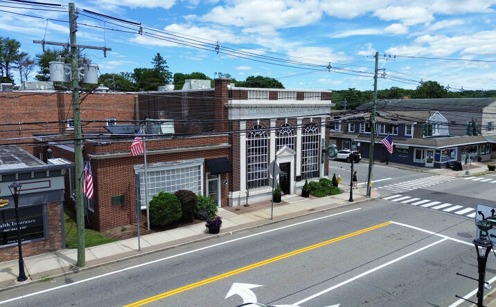 Pictures of Mixed Use property located at 1 W Main St, Clinton, CT 06413 for sales - image #1