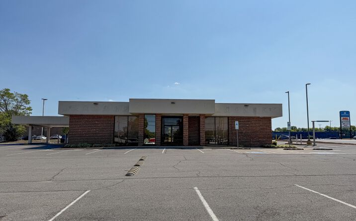 image of property at 451 W MAIN ST Hendersonville TN 37075-3310