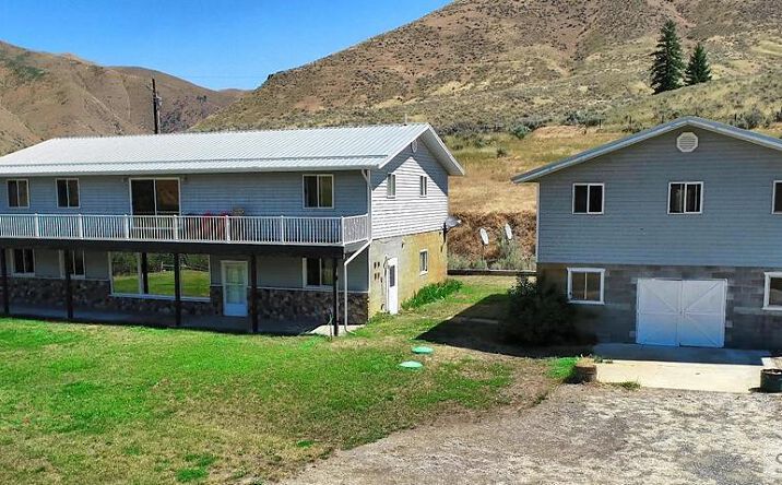 Pictures of Multifamily property located at 18 & 20 Cherry Hill Lane, North Fork, ID 83466 for sales - image #1