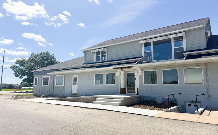 Pictures of Office, Retail property located at 210 E PEORIA Street, Goodfield, IL 61742 for sales - image #1