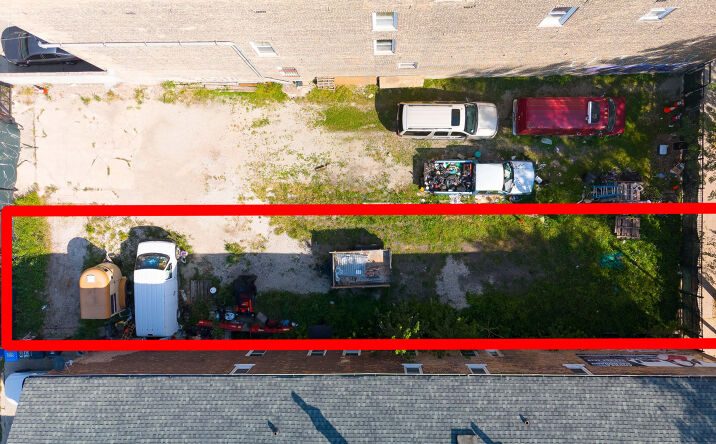 Pictures of Land property located at 1116 W 18th Street, Chicago, IL 60608 for sales - image #1