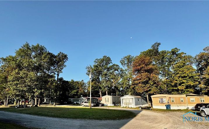 Pictures of Multifamily property located at 08705 US Hwy 6, Edgerton, OH 43517 for sales - image #1