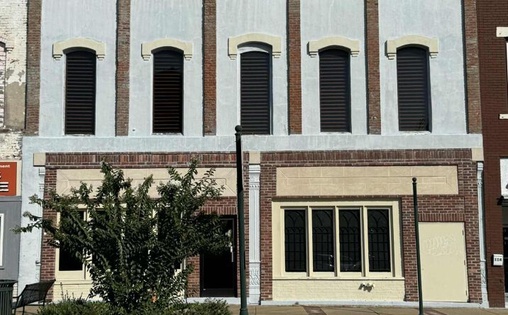 Pictures of Business for Sale, Retail property located at 110 S Main Avenue, Dyersburg, TN 38024 for sales - image #1