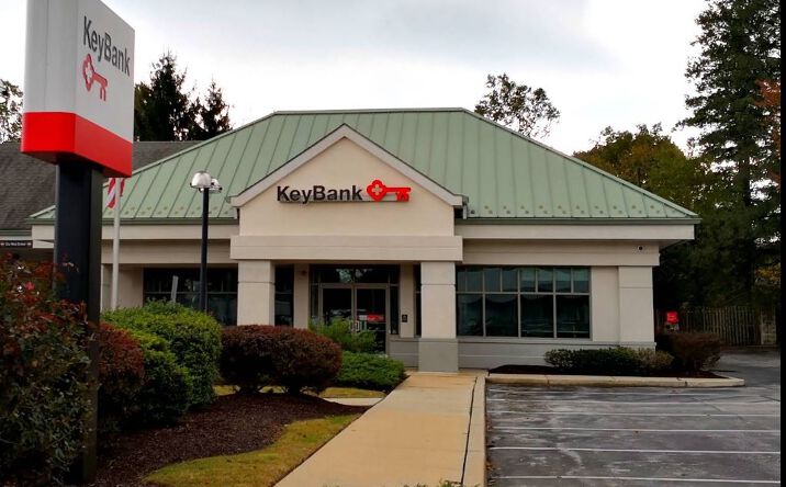 Pictures of Retail, Office, Mixed Use property located at 414 Lancaster Ave, Devon, PA 19333 for sales - image #1