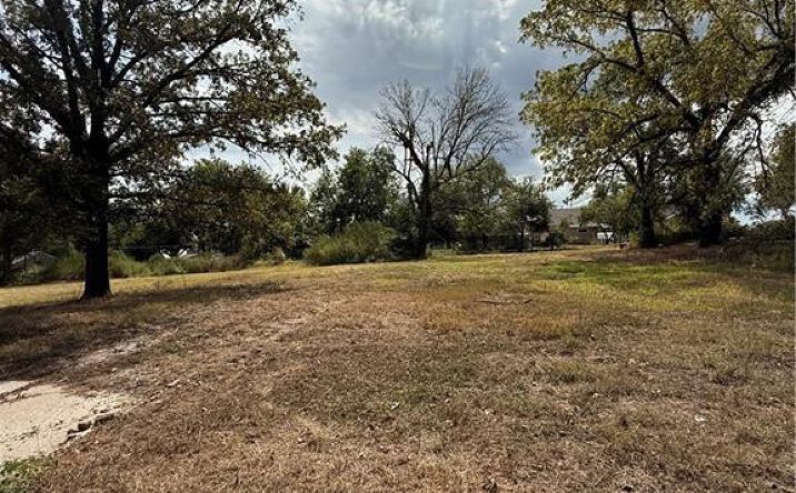 Pictures of Land, Multifamily property located at 930 E Wooter Street, Nevada, MO 64772 for sales - image #1