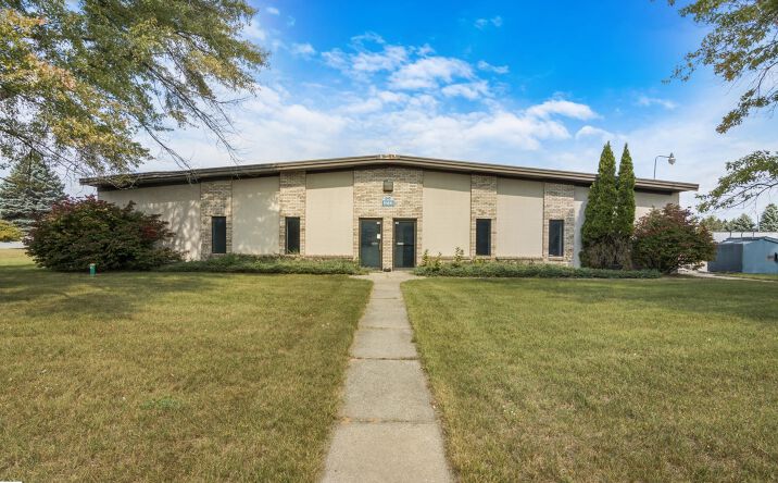 Pictures of Industrial property located at 926 Frisbee Drive, Cadillac, MI 49601 for sales - image #1