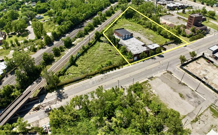 Pictures of Industrial property located at 2715 W Warren Ave, Detroit, MI 48208 for sales - image #1