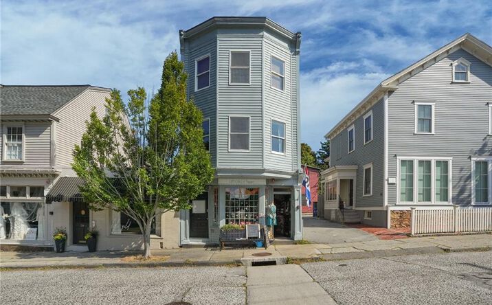 Pictures of Mixed Use, Multifamily, Office, Land, Retail property located at 26 Franklin Street, Newport, RI 02840 for sales - image #1