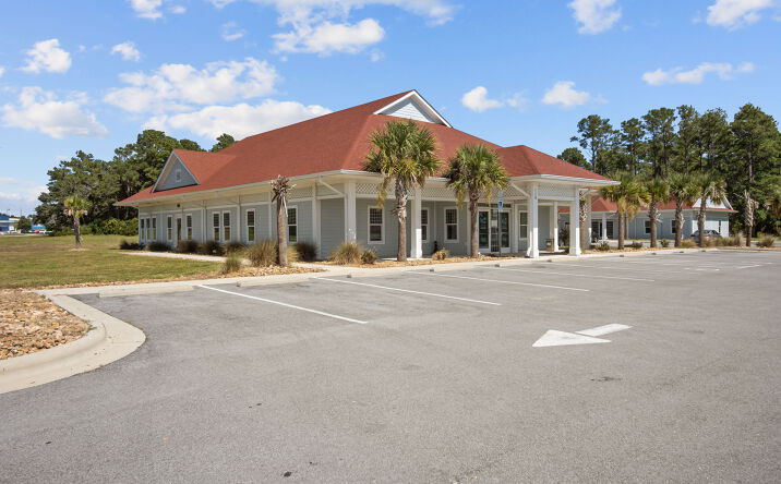 Pictures of Office property located at 110 Golfin Dolphin Dr, Cape Carteret, NC 28584 for sales - image #1