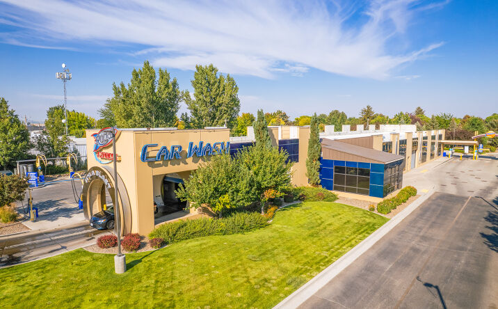 Pictures of Retail, Special Purpose property located at 1122 Blue Lakes Blvd N, Twin Falls, ID 83301 for sales - image #1