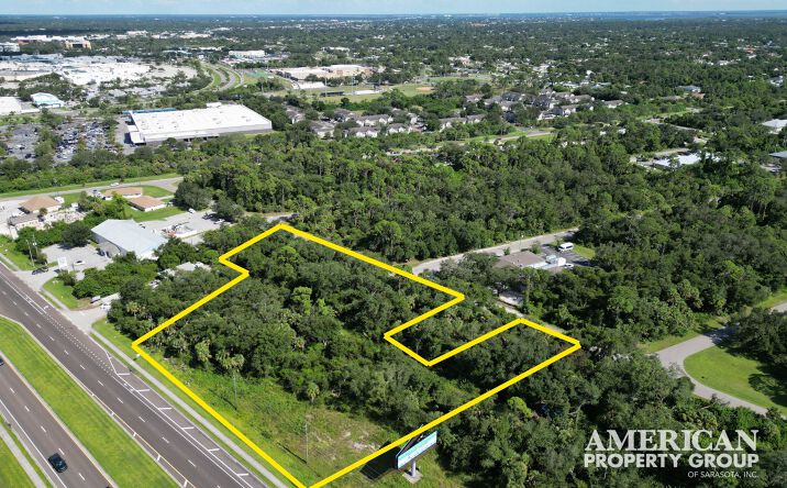Pictures of Land property located at 1390 El Jobean Rd, Port Charlotte, FL 33948 for sales - image #1
