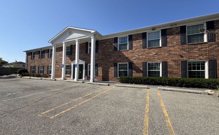 Pictures of Office property located at 8123 W Grand River Ave, Brighton, MI 48114 for sales - image #1