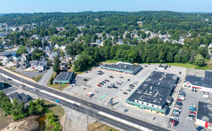 Pictures of Retail property located at 120 Center St, Auburn, ME 04210 for sales - image #1