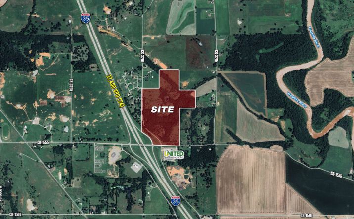 Pictures of Land property located at NE Corner I-35 and E County Rd 1555, Pauls Valley, OK 73075 for sales - image #1