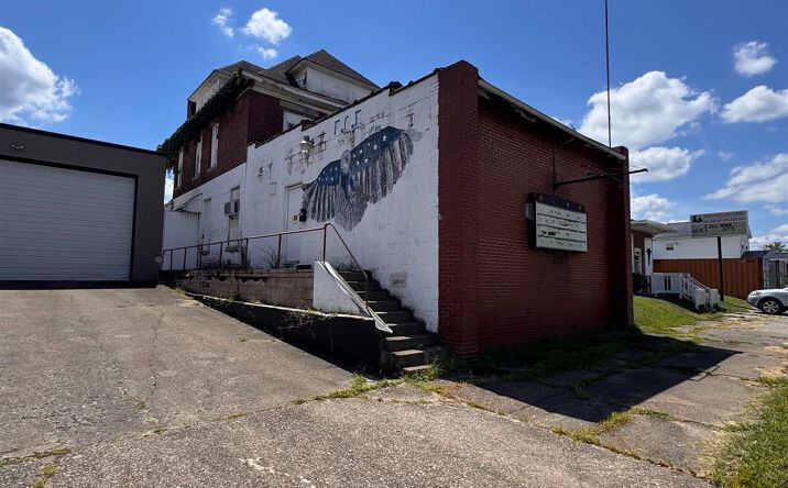 Pictures of Industrial property located at 315 3rd Ave, Huntington, WV 25701 for sales - image #1