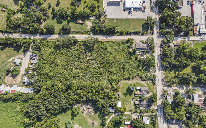 Pictures of Land property located at 3214 Anderson Rd, Houston, TX 77053 for sales - image #1