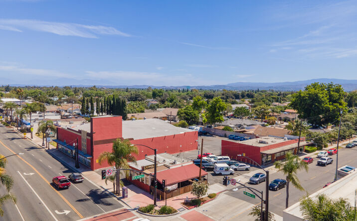 Pictures of Retail property located at 1947 S Main St, Santa Ana, CA 92707 for sales - image #1