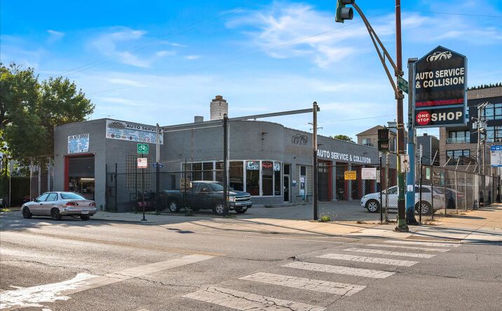 Pictures of Land property located at 629 N Ashland Avenue, Chicago, IL 60622 for sales - image #1
