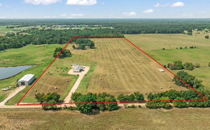 Pictures of Land property located at 1750 County Road 34430, Sumner, TX 75486 for sales - image #1