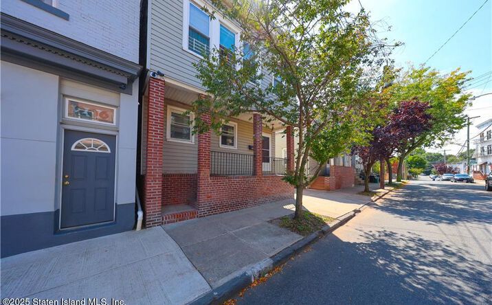 Pictures of Multifamily property located at 208 Saint Marys Avenue, Staten Island, NY 10305 for sales - image #1