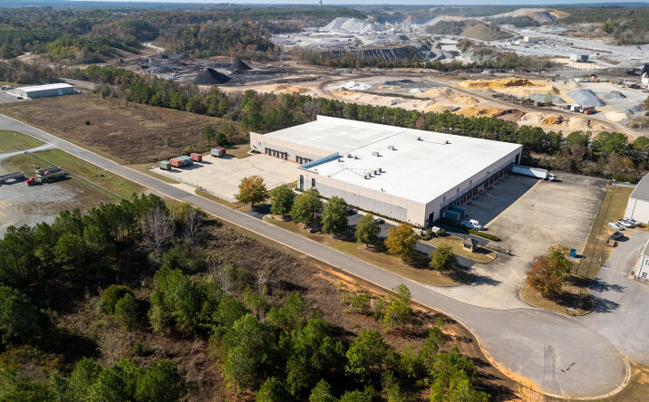 Pictures of Industrial property located at 241 Commercial Park Cir, Calera, AL 35040 for sales - image #1