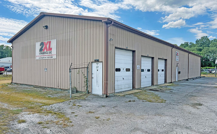 Pictures of Industrial property located at 3942 Mississippi Ave, Sauget, IL 62206 for sales - image #1