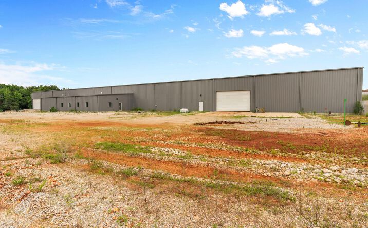Pictures of Industrial property located at 328 Stone Creek Dr, Strafford, MO 65757 for sales - image #1