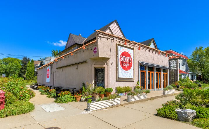Pictures of Mixed Use, Multifamily, Office, Retail property located at 3401 & 3405 Lyndale Ave S, Minneapolis, MN 55408 for sales - image #1
