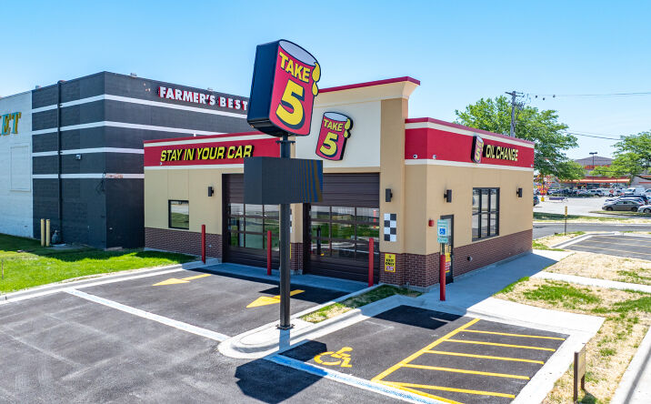 Pictures of Retail property located at 31 W North Ave, Northlake, IL 60164 for sales - image #1
