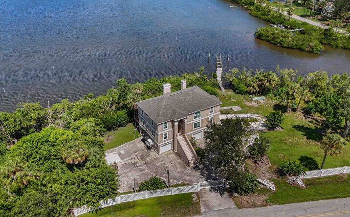 Pictures of Land property located at 1470 Bayshore Dr, Terra Ceia, FL 34250 for sales - image #1