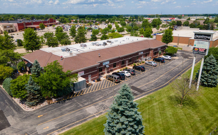 Pictures of Retail property located at 2400 S Kensington Dr, Appleton, WI 54915 for sales - image #1