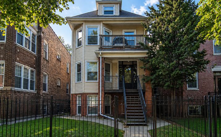 Pictures of Multifamily property located at 4948 N Winchester Ave, Chicago, IL 60640 for sales - image #1