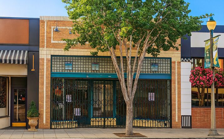 Pictures of Retail property located at 938 E Main St, Santa Paula, CA 93060 for sales - image #1
