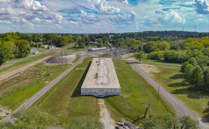 Pictures of Industrial property located at 1015 W Jefferson St, Vandalia, IL 62471 for sales - image #1