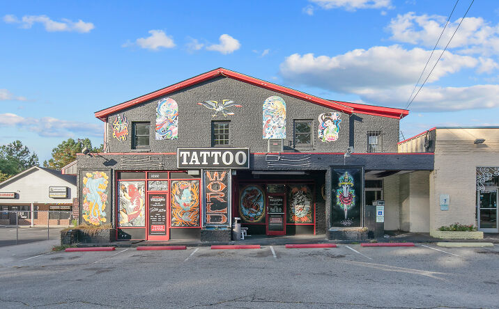 Pictures of Office, Retail property located at 5955 Yadkin Rd, Fayetteville, NC 28303 for sales - image #1