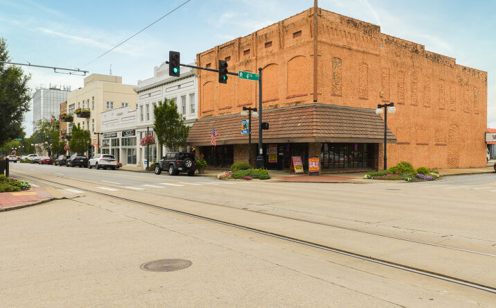Pictures of Retail property located at 321 Main St, North Little Rock, AR 72114 for sales - image #1