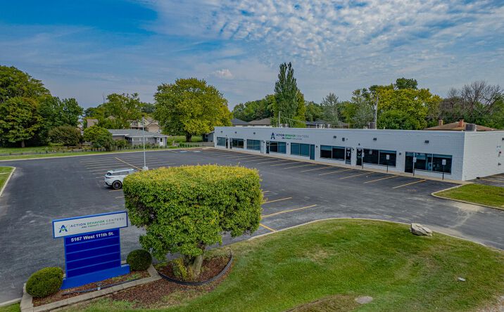 Pictures of Office, Retail property located at 5153 W 111th St, Alsip, IL 60803 for sales - image #1