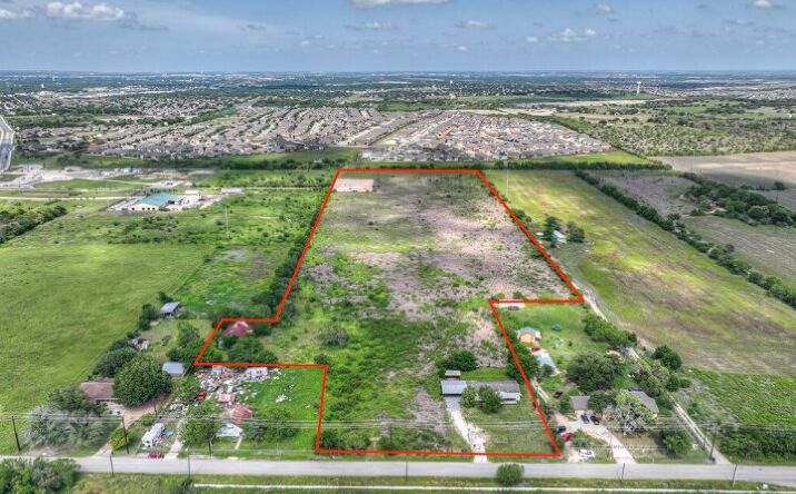 Pictures of Land property located at 521 Ron Rd, Marion, TX 78124 for sales - image #1
