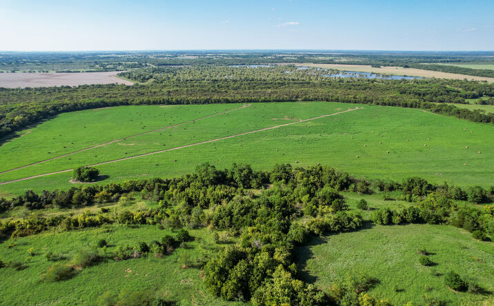 Pictures of Land, Mixed Use, Mobile Home Park, Retail, Special Purpose property located at 749 Stacks Rd, Ennis, TX 75119 for sales - image #1