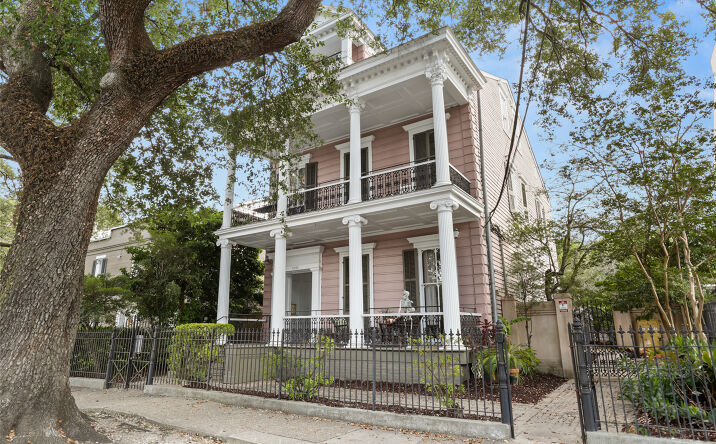 Pictures of Multifamily property located at 3206 St Charles Ave, New Orleans, LA 70115 for sales - image #1