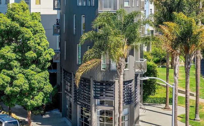 Pictures of Retail, Industrial property located at 637 King St, San Francisco, CA 94107 for sales - image #1